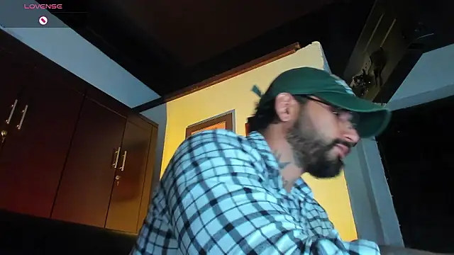 Snapshot of CamiloGray_ chatting on February 2026 03:10:01 PM CamiloGray online show from February 2026 03:10:01 PM