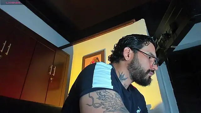 Snapshot of CamiloGray_ chatting on February 2026 01:54:01 PM CamiloGray online show from February 2026 01:54:01 PM