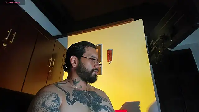 Snapshot of CamiloGray_ chatting on March 2026 02:46:02 PM CamiloGray online show from March 2026 02:46:02 PM