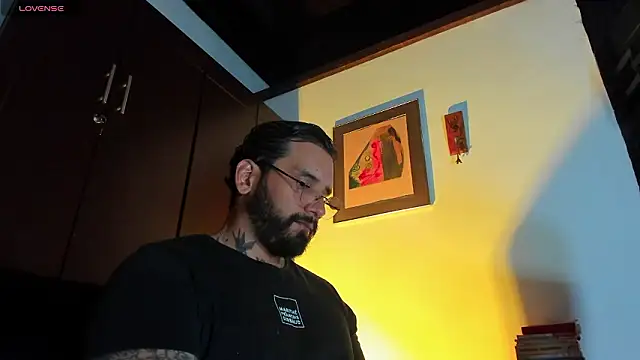 Snapshot of CamiloGray_ chatting on March 2026 02:34:01 PM CamiloGray online show from March 2026 02:34:01 PM