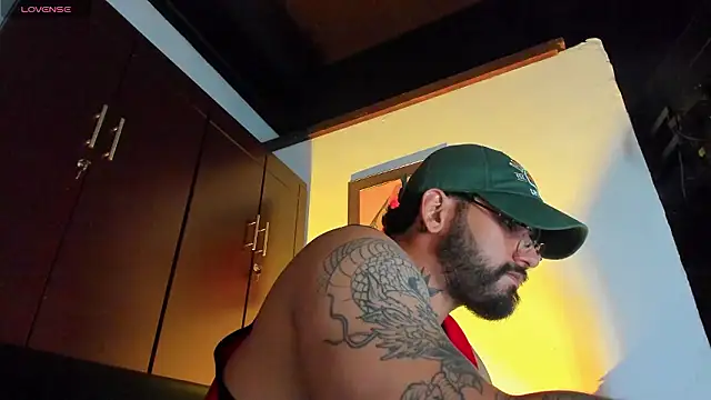 Snapshot of CamiloGray_ chatting on March 2026 02:12:02 PM CamiloGray online show from March 2026 02:12:02 PM