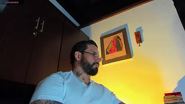 Snapshot of CamiloGray_ chatting on March 2026 02:44:01 PM CamiloGray online show from March 2026 02:44:01 PM