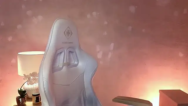 Snapshot of MilaFleur chatting on April 2026 02:01:02 PM MilaFleur online show from April 2026 02:01:02 PM