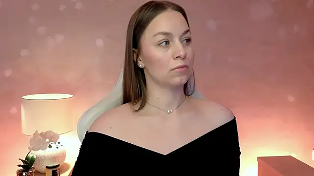 Snapshot of MilaFleur chatting on May 2026 02:11:01 PM MilaFleur online show from May 2026 02:11:01 PM