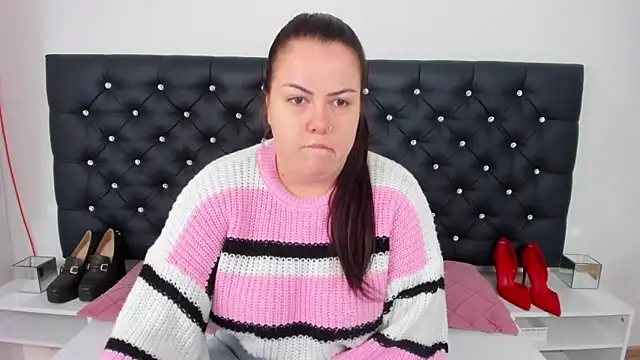 EvaLick online show from December 2024 05:37:01 AM