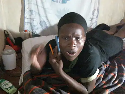 Snapshot of cute-shamza chatting on December 2025 04:50:02 AM cute-shamza online show from December 2025 04:50:02 AM