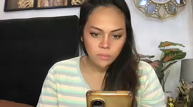 Snapshot of _MissKhimberlyXxx_ chatting on March 2025 10:06:01 PM MissKhimberlyXxx online show from March 2025 10:06:01 PM