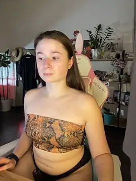 sweetest pie online show from September 2025 05:38:02 PM