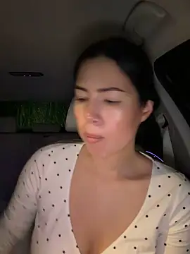 clairewntr online show from November 2025 08:55:01 PM