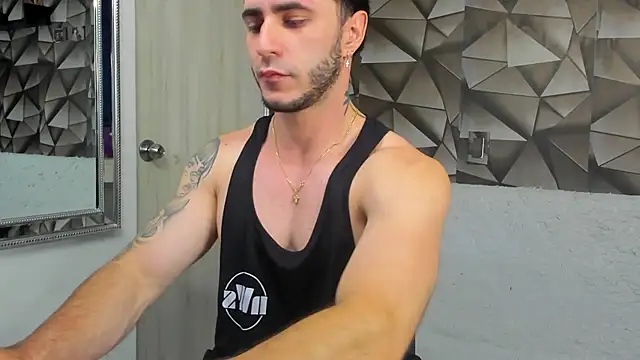 Latino stud4u online show from January 2026 01:33:02 AM