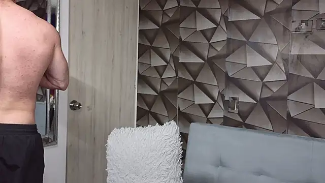 Snapshot of Latino_stud4u chatting on April 2026 01:17:02 AM Latino stud4u online show from April 2026 01:17:02 AM