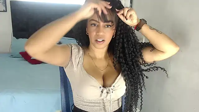 Snapshot of yeli_xxx chatting on December 2025 04:35:01 PM yeli xxx online show from December 2025 04:35:01 PM