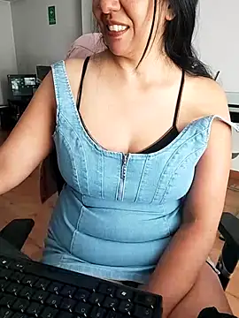 Snapshot of aisha_latina chatting on March 2026 02:34:01 PM aisha latina online show from March 2026 02:34:01 PM