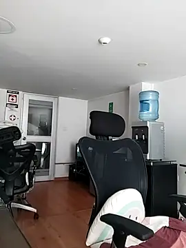 Snapshot of aisha_latina chatting on March 2026 03:08:01 PM aisha latina online show from March 2026 03:08:01 PM