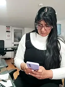 Snapshot of aisha_latina chatting on March 2026 03:28:02 PM aisha latina online show from March 2026 03:28:02 PM