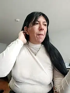 Snapshot of aisha_latina chatting on April 2026 02:22:01 PM aisha latina online show from April 2026 02:22:01 PM