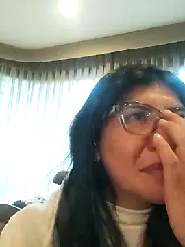 Snapshot of aisha_latina chatting on April 2026 05:28:01 PM aisha latina online show from April 2026 05:28:01 PM