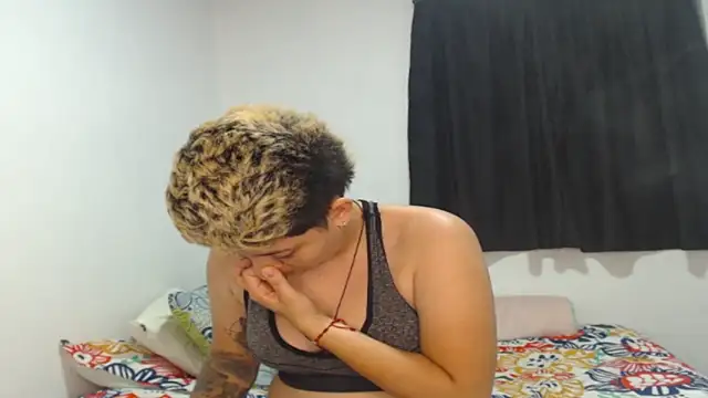 Snapshot of kathy_luisa chatting on April 2026 12:05:01 AM kathy luisa online show from April 2026 12:05:01 AM