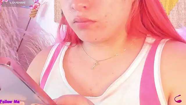 Snapshot of SophieRossi chatting on March 2025 08:51:01 AM SophieRossi online show from March 2025 08:51:01 AM