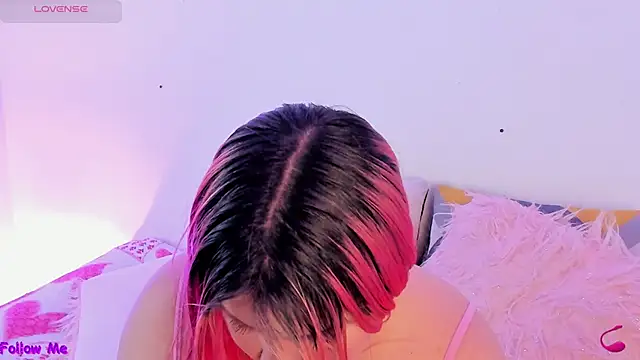 Snapshot of SophieRossi chatting on September 2025 03:34:01 PM SophieRossi online show from September 2025 03:34:01 PM