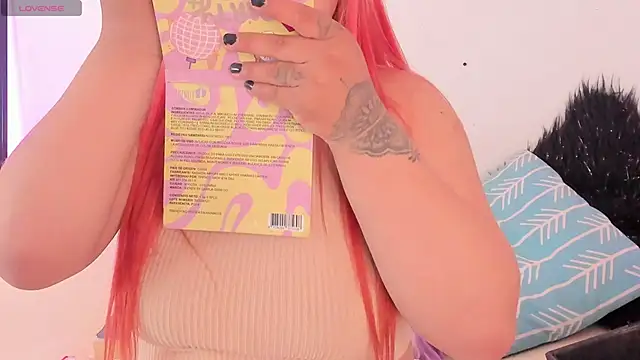 Snapshot of SophieRossi chatting on October 2025 12:52:02 PM SophieRossi online show from October 2025 12:52:02 PM