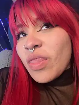 Snapshot of SophieRossi chatting on December 2025 03:57:01 AM SophieRossi online show from December 2025 03:57:01 AM