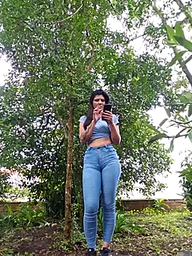 Snapshot of Yuky_ta chatting on February 2025 03:50:02 PM Yuky ta online show from February 2025 03:50:02 PM