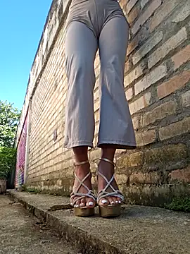 Yuky ta online show from April 2026 02:04:02 PM