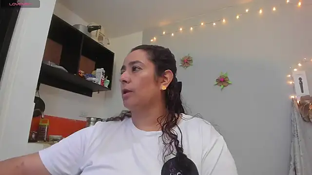 agathaxxx-69 online show from February 2025 07:50:02 PM