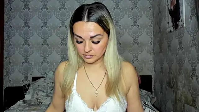 NicoletMoore online show from March 2026 08:35:02 PM