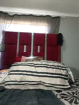 HoneyDropsX online show from March 2025 06:22:01 AM