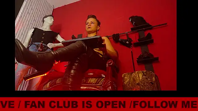 Snapshot of MistressSlut1 chatting on February 2025 04:05:02 PM MistressSlut1 online show from February 2025 04:05:02 PM