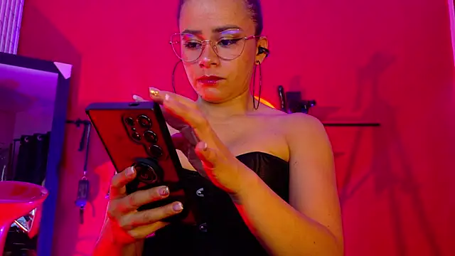 Snapshot of MistressSlut1 chatting on November 2025 11:10:01 AM MistressSlut1 online show from November 2025 11:10:01 AM