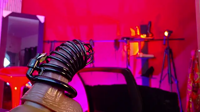 Snapshot of MistressSlut1 chatting on November 2025 11:18:02 AM MistressSlut1 online show from November 2025 11:18:02 AM