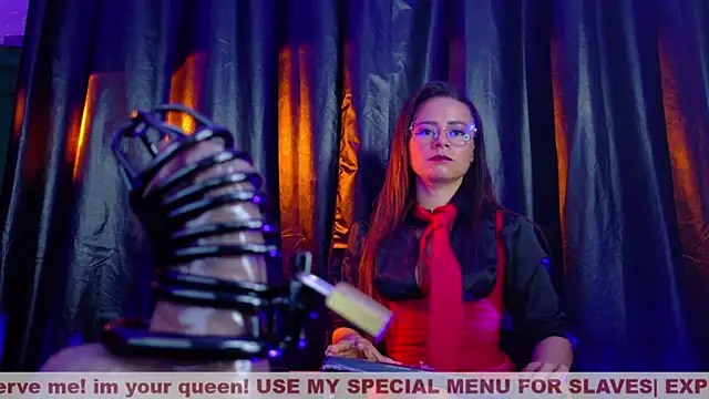 Snapshot of MistressSlut1 chatting on November 2025 11:21:01 AM MistressSlut1 online show from November 2025 11:21:01 AM