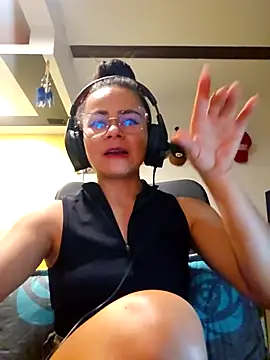 Snapshot of MistressSlut1 chatting on December 2025 11:47:02 PM MistressSlut1 online show from December 2025 11:47:02 PM