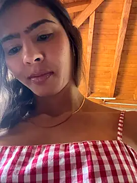 Snapshot of RouseColins chatting on December 2025 05:51:01 PM RouseColins online show from December 2025 05:51:01 PM