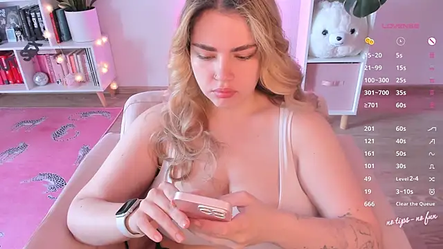 pussy-kattt online show from July 2026 09:01:01 AM