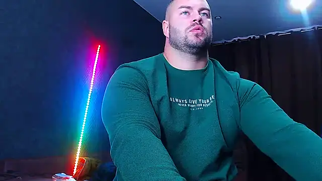 Snapshot of muscularjohnforuX chatting on October 2025 08:55:02 AM muscularjohnforuX online show from October 2025 08:55:02 AM