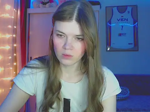 Snapshot of Klementa chatting on March 2026 07:35:01 PM Klementa online show from March 2026 07:35:01 PM