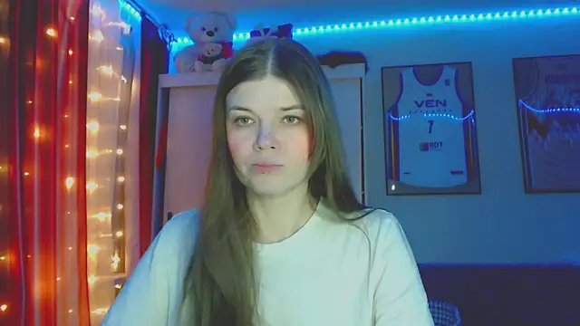 Snapshot of Klementa chatting on April 2026 06:24:02 PM Klementa online show from April 2026 06:24:02 PM