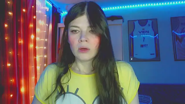 Snapshot of Klementa chatting on April 2026 06:30:02 PM Klementa online show from April 2026 06:30:02 PM