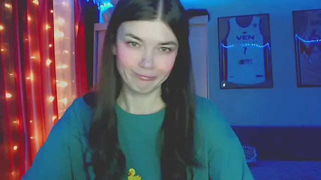 Snapshot of Klementa chatting on April 2026 06:44:02 PM Klementa online show from April 2026 06:44:02 PM