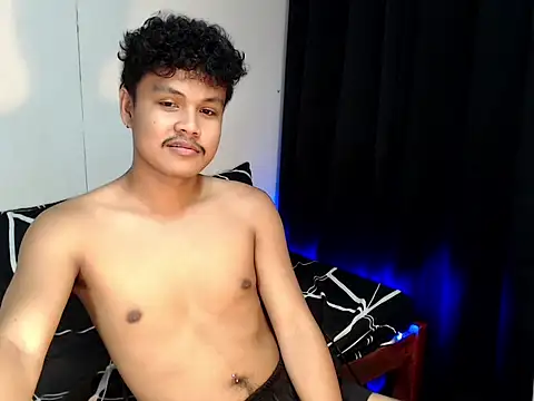 Snapshot of Brylon_ken chatting on October 2025 04:22:01 PM Brylon ken online show from October 2025 04:22:01 PM