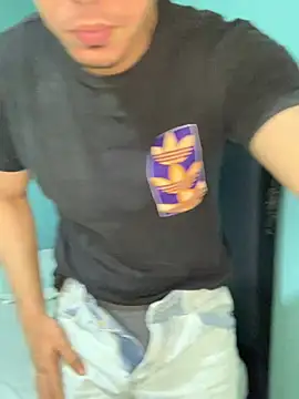 Snapshot of steven_clain chatting on December 2024 04:04:02 AM steven clain online show from December 2024 04:04:02 AM