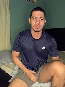 Snapshot of steven_clain chatting on January 2025 09:04:01 AM steven clain online show from January 2025 09:04:01 AM