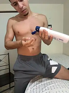 Snapshot of steven_clain chatting on September 2025 06:03:01 AM steven clain online show from September 2025 06:03:01 AM