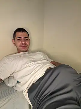 Snapshot of steven_clain chatting on November 2025 04:20:01 PM steven clain online show from November 2025 04:20:01 PM