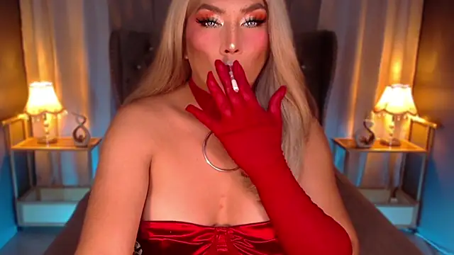 Snapshot of QUEEN_GIAMOORE69 chatting on March 2026 07:42:02 PM QUEEN GIAMOORE69 online show from March 2026 07:42:02 PM