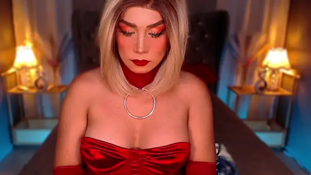 Snapshot of QUEEN_GIAMOORE69 chatting on March 2026 06:33:01 PM QUEEN GIAMOORE69 online show from March 2026 06:33:01 PM